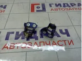 Петли двери багажника Mazda 3
