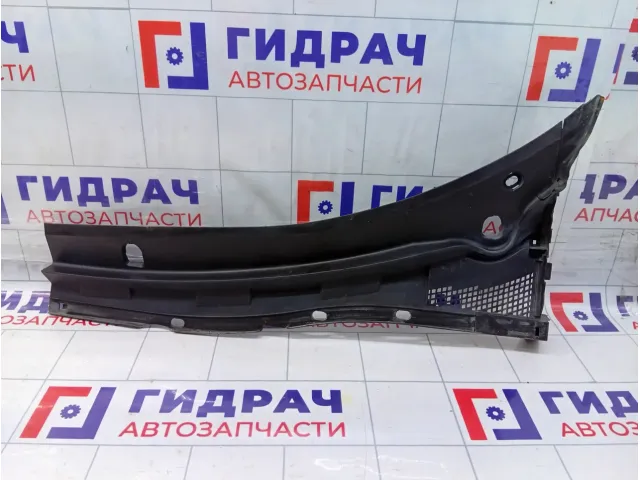 Решетка под лобовое стекло (Жабо) левая Mazda 3 BN8V507S0F