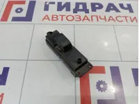 Кнопка стеклоподъемника передняя правая Mazda 3 BS3E66370