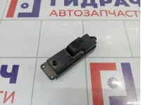 Кнопка стеклоподъемника задняя левая Mazda 3 BS3F66380