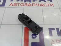 Кнопка стеклоподъемника задняя правая Mazda 3 BS3E66380