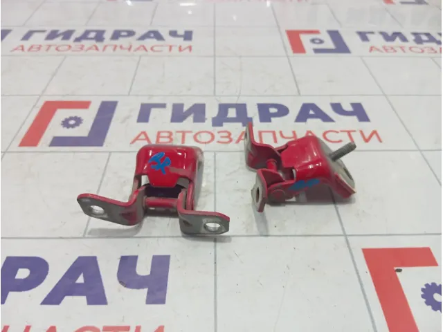 Петли двери задней правой Mazda 3