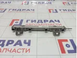 Топливная рампа (топливная рейка) Mazda 3 L3G213150