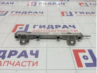 Топливная рампа (топливная рейка) Mazda 3 L3G213150