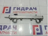 Топливная рампа (топливная рейка) Mazda 3 L3G213150