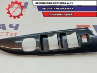 Накладка блока управления стеклоподъемниками Mazda Mazda3 (BK) BAP3-68-4L6.