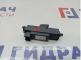 Кнопка стеклоподъемника задняя правая Mazda Mazda3 (BK) BS3E-66-380.