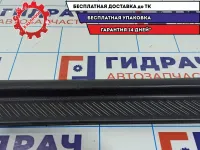 Накладка порога передняя правая внутренняя Mazda Mazda3 (BK) BP4K-68-710K-02. Потертости.