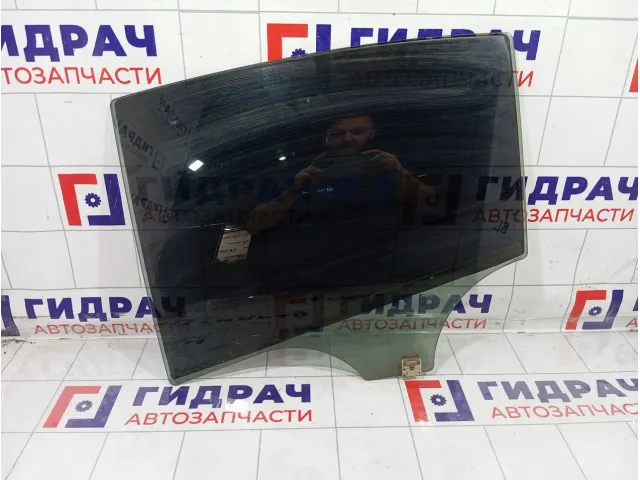 Стекло двери задней левой Mazda 3 BBP373511