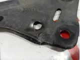 Кронштейн балки правый Mazda 3 BBM456E30