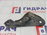 Кронштейн балки правый Mazda 3 BBM456E30