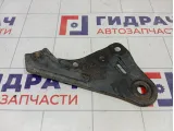 Кронштейн балки левый Mazda 3 BBM456E40