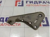 Кронштейн балки левый Mazda 3 BBM456E40