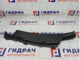 Решетка под лобовое стекло (Жабо) правая Mazda 3 BBM4507P0A
