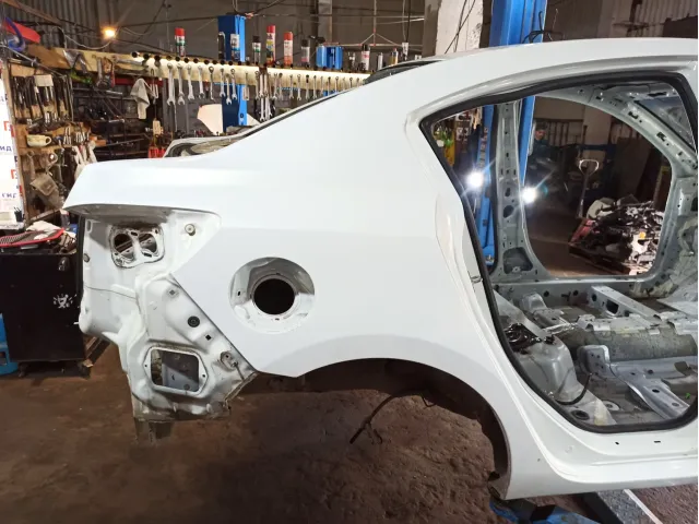 Крыло заднее правое Mazda 3