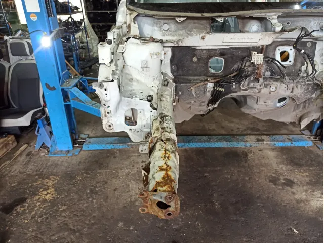 Лонжерон передний правый Mazda 3