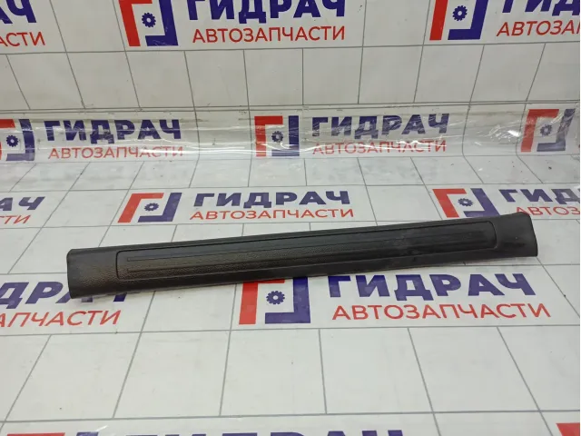 Накладка порога внутренняя передняя правая Mazda 3 BBM468710B02