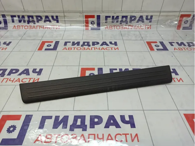 Накладка порога внутренняя передняя правая Mazda 3 BBP3687E002