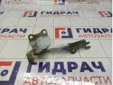Петля капота левая Mazda 3 BBM252420B
