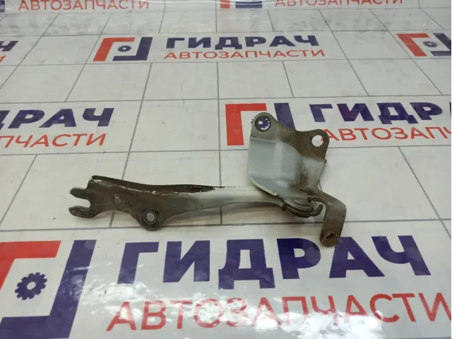 Петля капота правая Mazda 3 BBM252410B