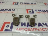 Петли двери передней правой Mazda 3