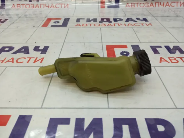 Бачок гидроусилителя Mazda 3 BBM432690B