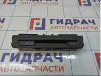 Кнопки обогрева сидений с информационным дисплеем Mazda Mazda 3 (BM)