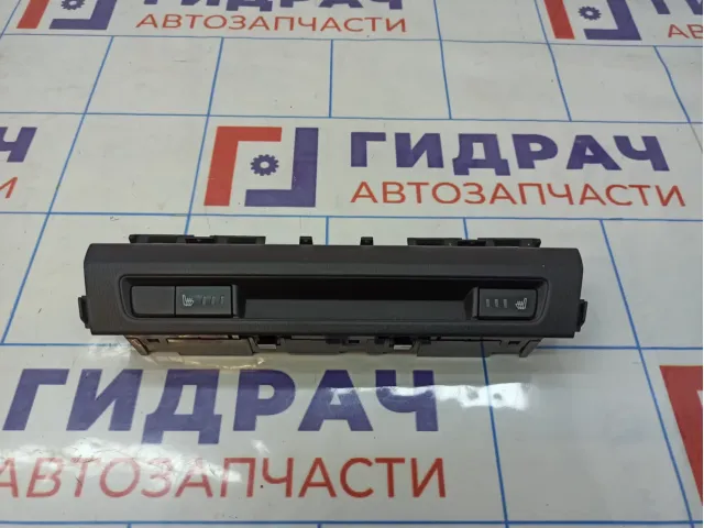 Кнопки обогрева сидений с информационным дисплеем Mazda Mazda 3 (BM)