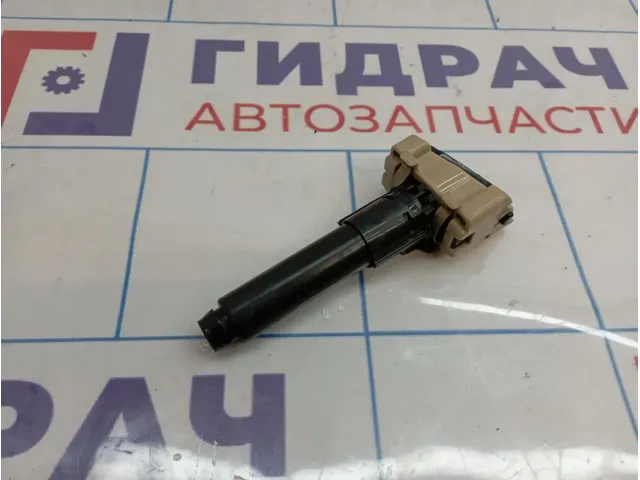 Форсунка омывателя фары правая Mazda Mazda 3 (BM) BHT4-51-82X