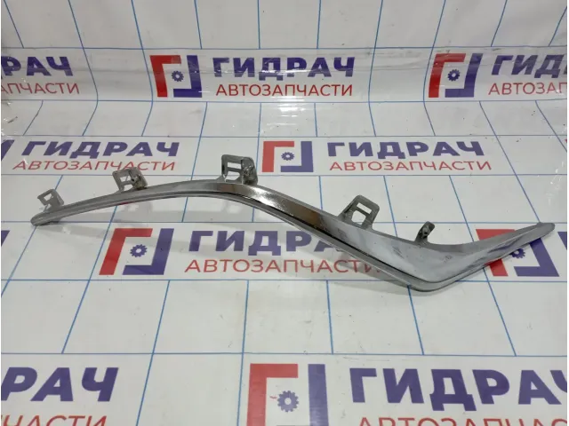 Накладка на решетку радиатора правая Mazda Mazda 3 (BM) BHN1-50-7J1A