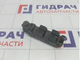 Блок управления стеклоподъемниками Mazda 6 GS1E66350A