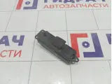 Кнопка стеклоподъемника переднего правого Mazda 6 GS1D66370