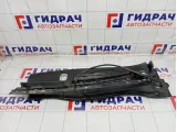 Решетка под лобовое стекло (Жабо) левая Mazda 6 GS1F507S0D