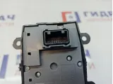 Кнопка многофункциональная Mazda Mazda6 (GJ) GKL1-66-CM0B. Потертость.
