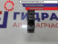 Кнопка стеклоподъемника передняя правая Mazda Mazda6 (GJ) GKL166370A.