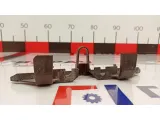 Кожух замка капота Mazda CX-7 GJ8A-56-627. Сломано крепление.