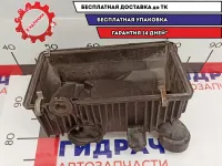 Корпус воздушного фильтра Mazda CX-7 L33E-13-Z02. Дефект.