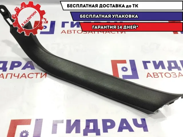 Обшивка двери багажника правая Mazda CX-7 EG21-68-940A-02.