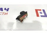 Кнопка стеклоподъемника задняя правая Mazda CX-7 EH15-66-380.