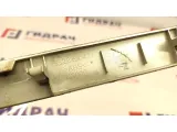 Накладка на консоль правая Mazda CX-7 EG22-64-470C. Царапины.