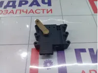 Моторчик заслонки отопителя (печки) Mazda CX-7 GP9A61A70A Моторчик заслонки отопителя (печки) Mazda CX-7 GP9A61A70A