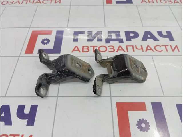 Петли двери передней правой Mazda CX-7