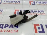 Бачок главного тормозного цилиндра Mazda CX-7 L20643550E
