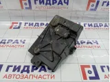 Кронштейн крепления аккумулятора (АКБ) Mazda CX-7 L20656041E