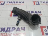 Патрубок воздушного фильтра Mazda CX-7 L33E13220
