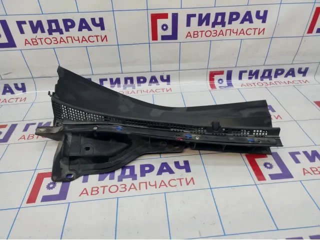 Решетка стеклоочистителя правая Mazda CX-7 EG21-50-7R0H
