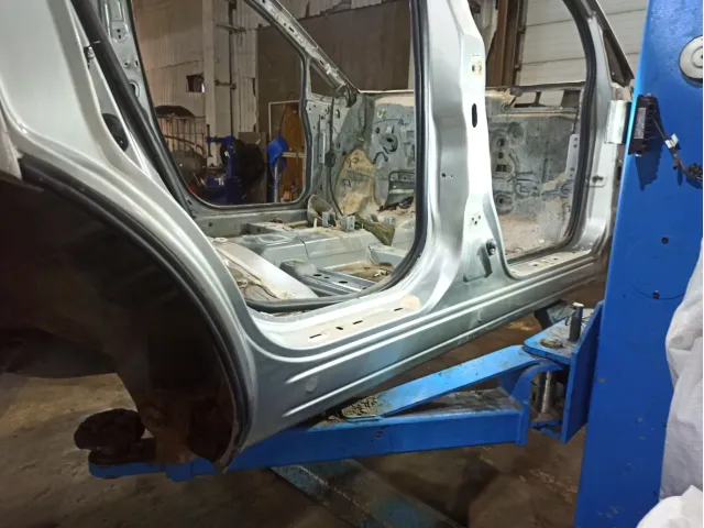 Порог со стойкой правый Mazda CX-7