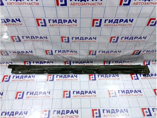Накладка на порог наружная левая Mazda CX-7 EG21-51-P50E