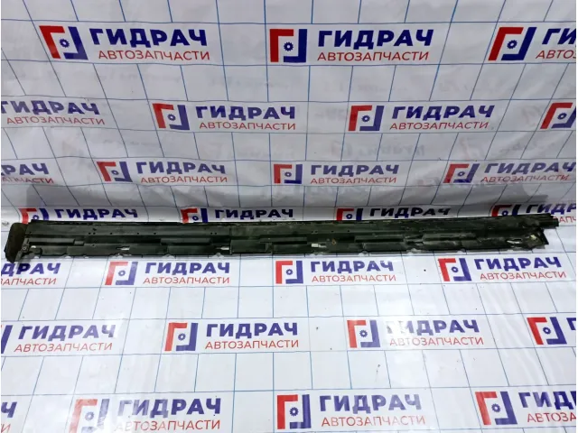 Накладка на порог наружная правая Mazda CX-7 EG21-51-P40E