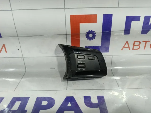 Блок кнопок в рулевое колесо Mazda CX-7 EG27664M0